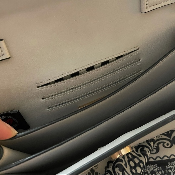 Small crossbody purse - Picture 4 of 7